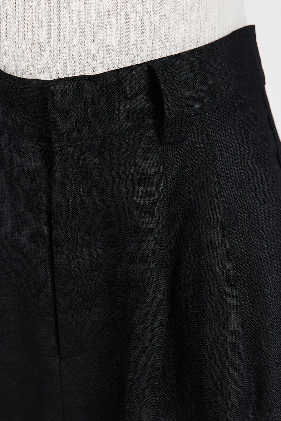 HOLDEN BLACK LINEN PANT sold by Dissh product image thumbnail 5