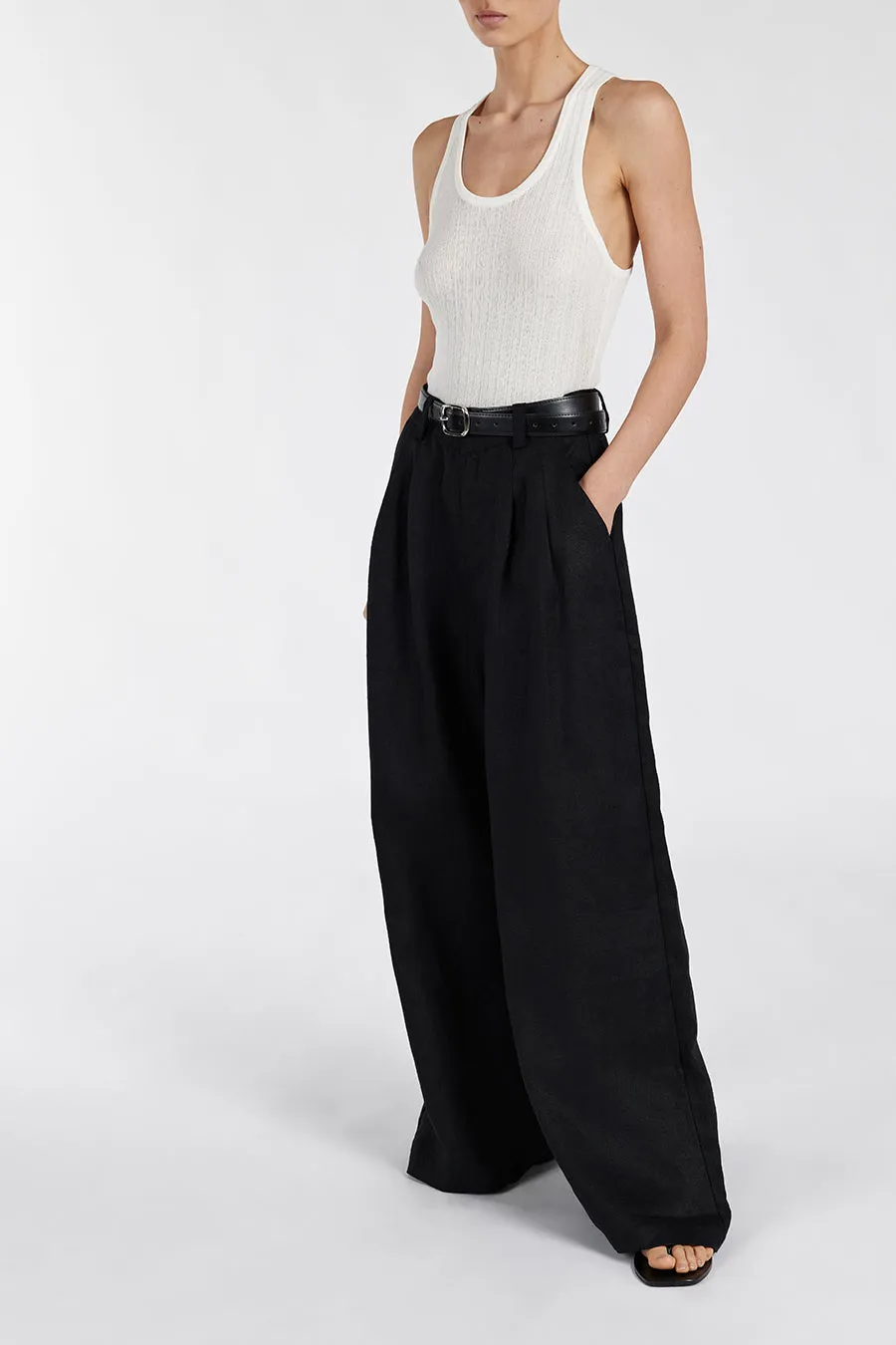 HOLDEN BLACK LINEN PANT sold by Dissh product image thumbnail 2