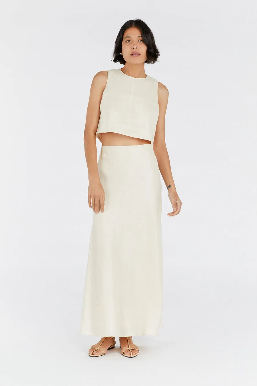 MONICA BUTTERMILK SCOOP LINEN CROP TOP sold by Dissh