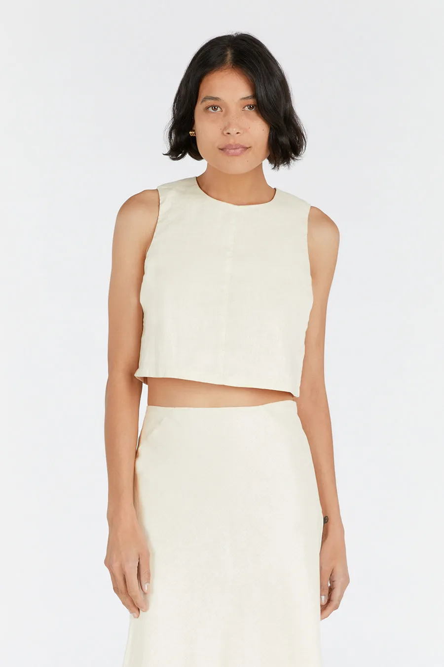 MONICA BUTTERMILK SCOOP LINEN CROP TOP sold by Dissh product image thumbnail 2