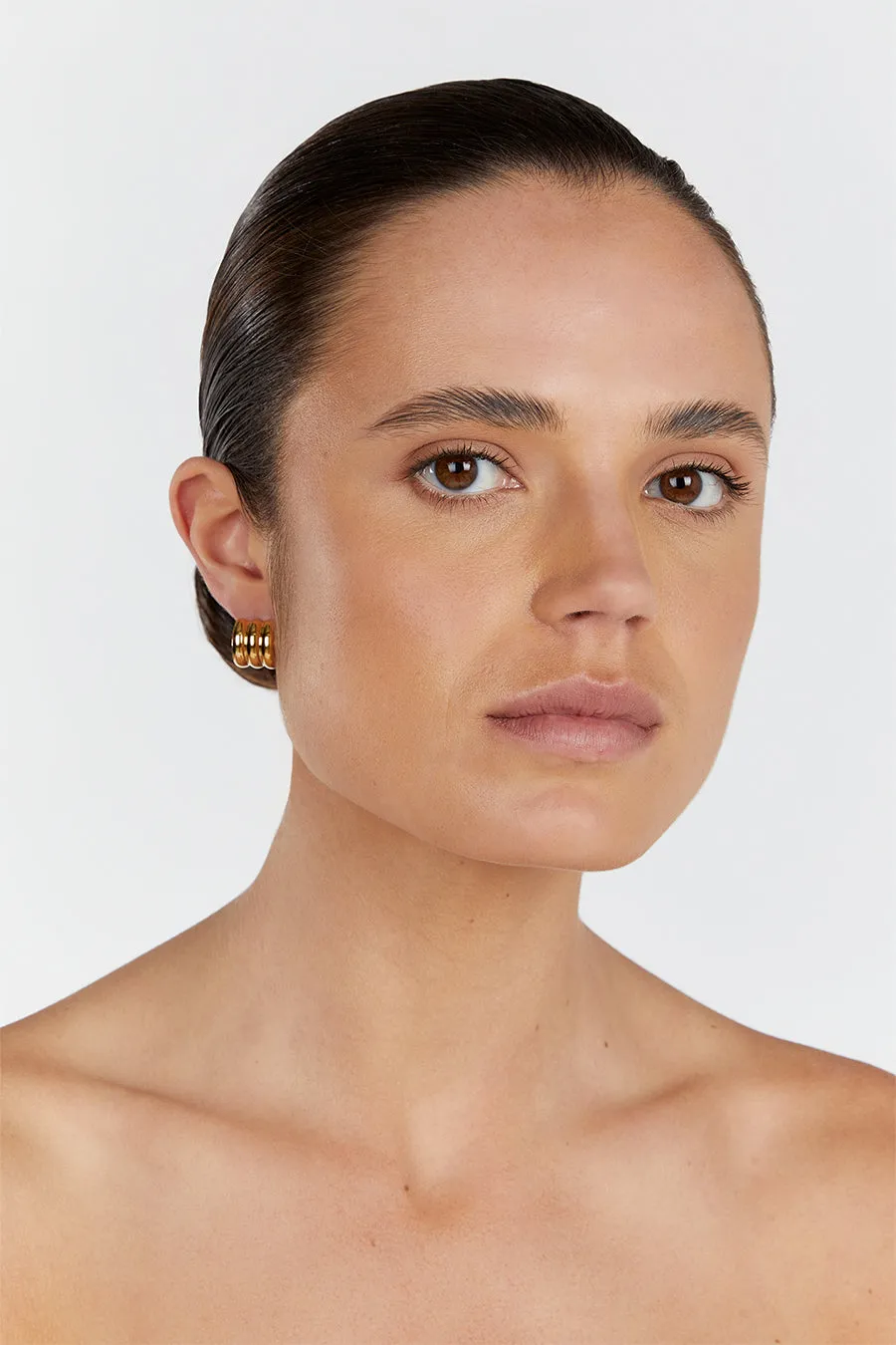CENDRE LIV GOLD HOOP EARRINGS sold by Dissh product image thumbnail 2