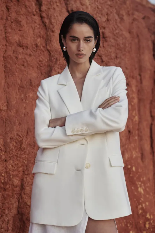 HARLEY WHITE OVERSIZED BOYFRIEND BLAZER sold by Dissh