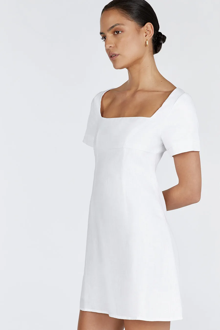 JAMIE WHITE LINEN MINI DRESS sold by Dissh product image thumbnail 2