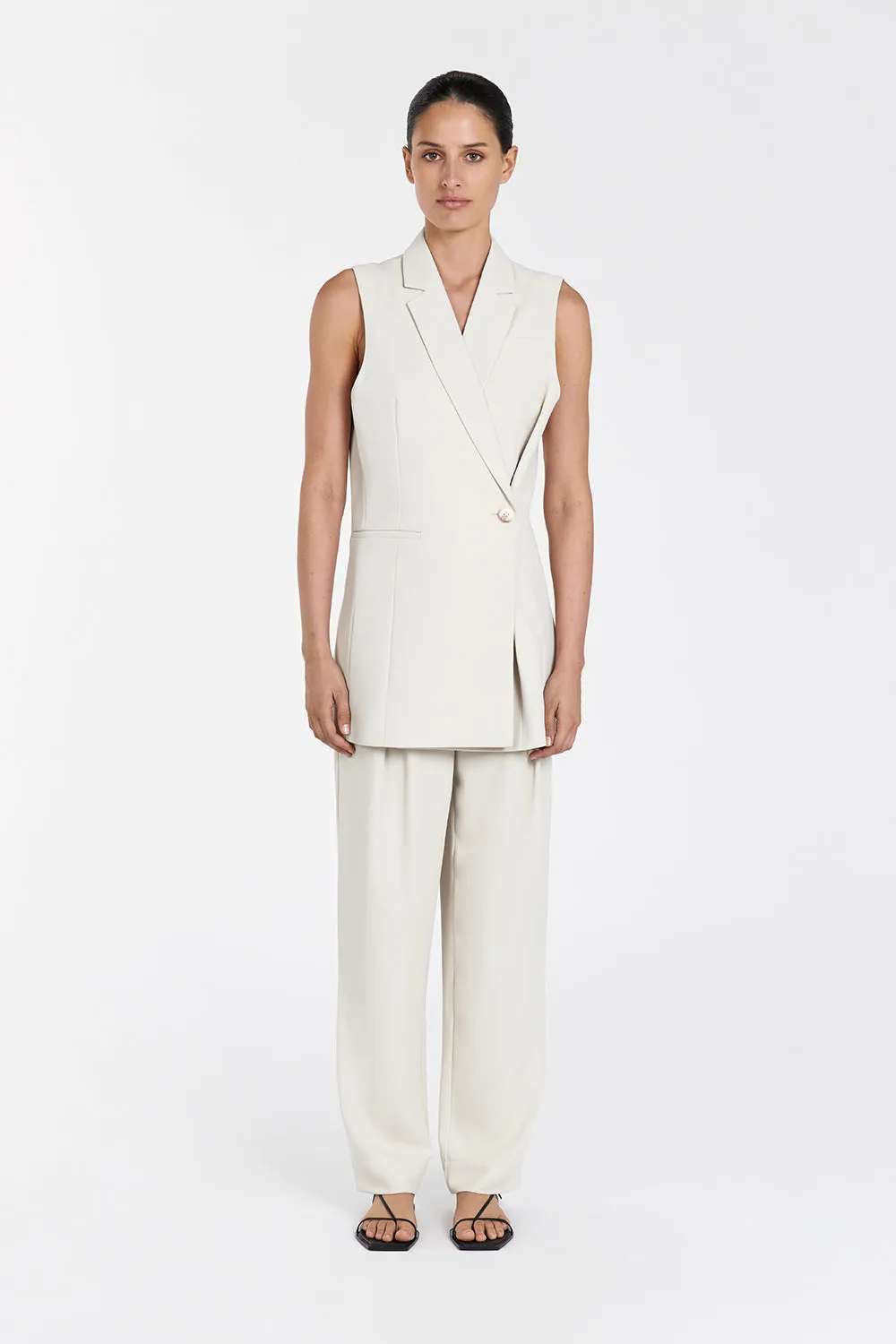 HUGO OAT TUCK PANT sold by Dissh product image thumbnail 2