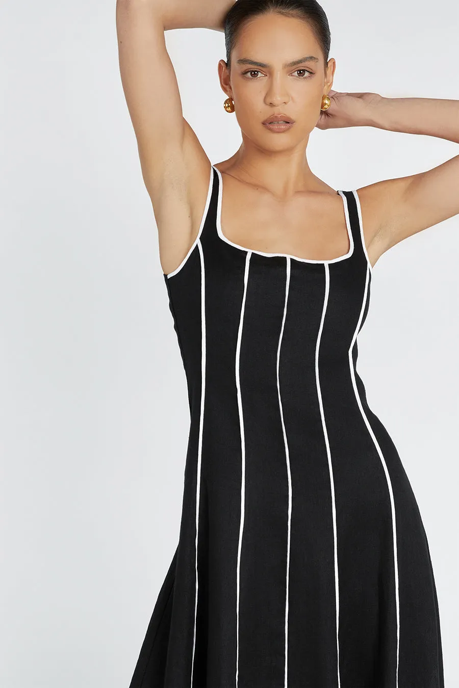 BECK BLACK LINEN MIDI DRESS sold by Dissh product image thumbnail 2