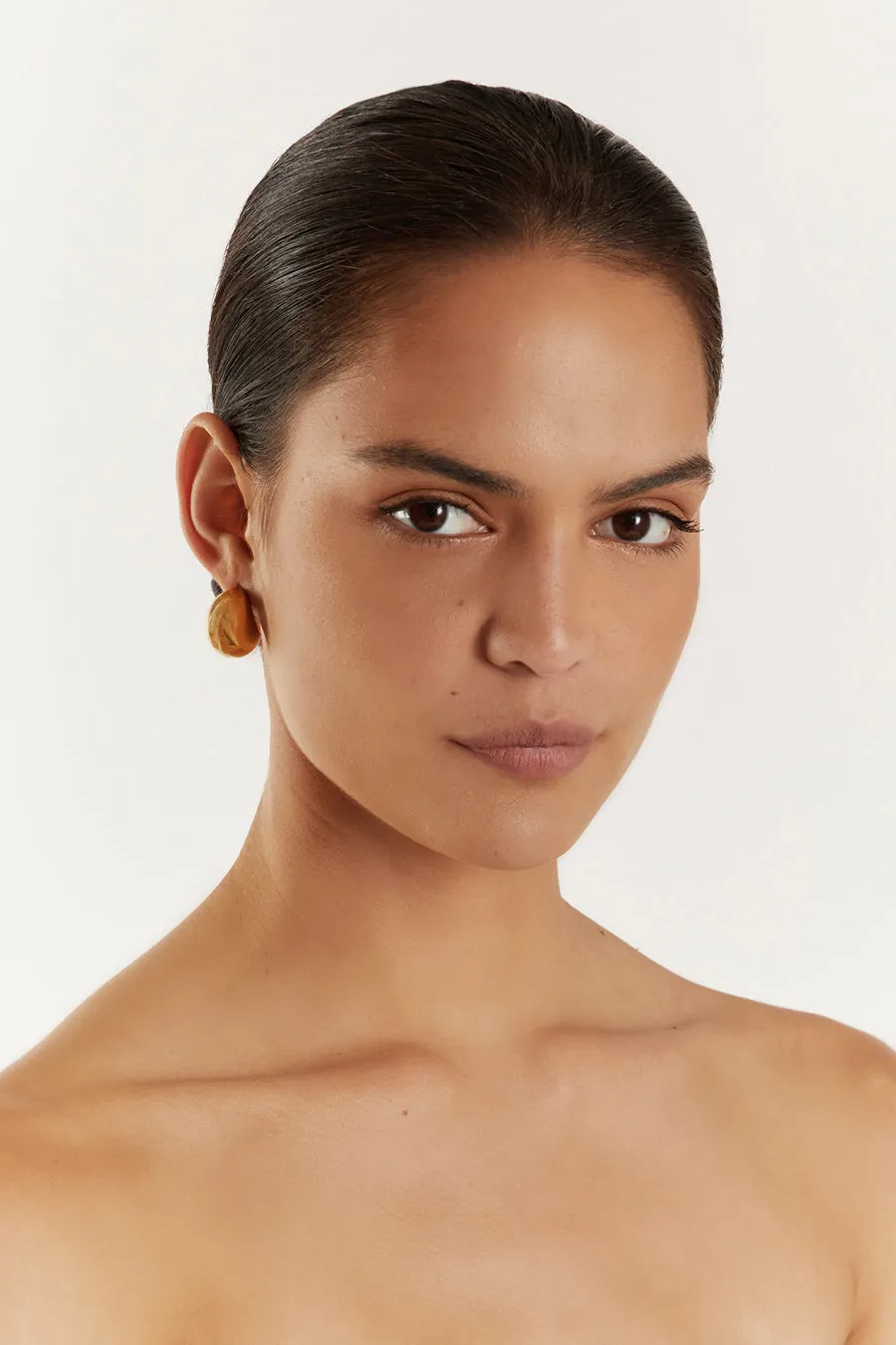 CENDRE BOBBI GOLD HOOP EARRINGS sold by Dissh product image thumbnail 2