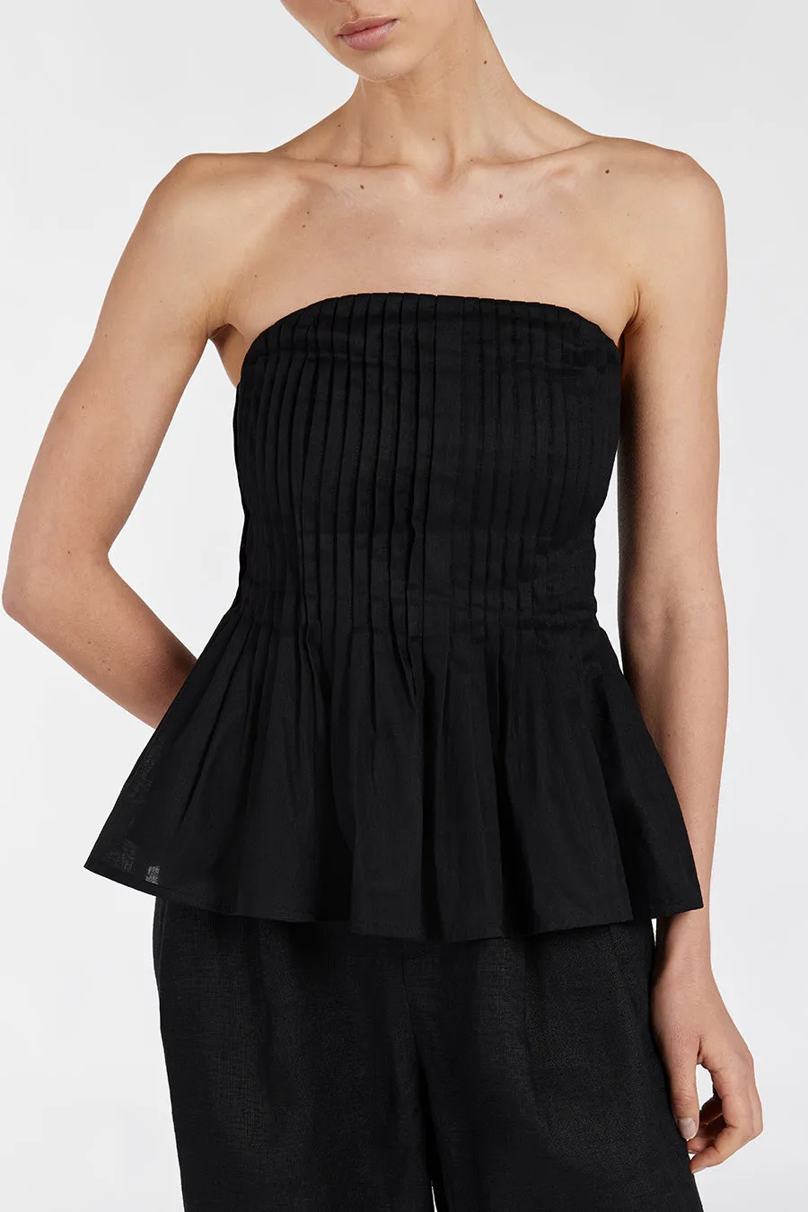 PAIGE BLACK LINEN STRAPLESS TOP sold by Dissh product image thumbnail 5