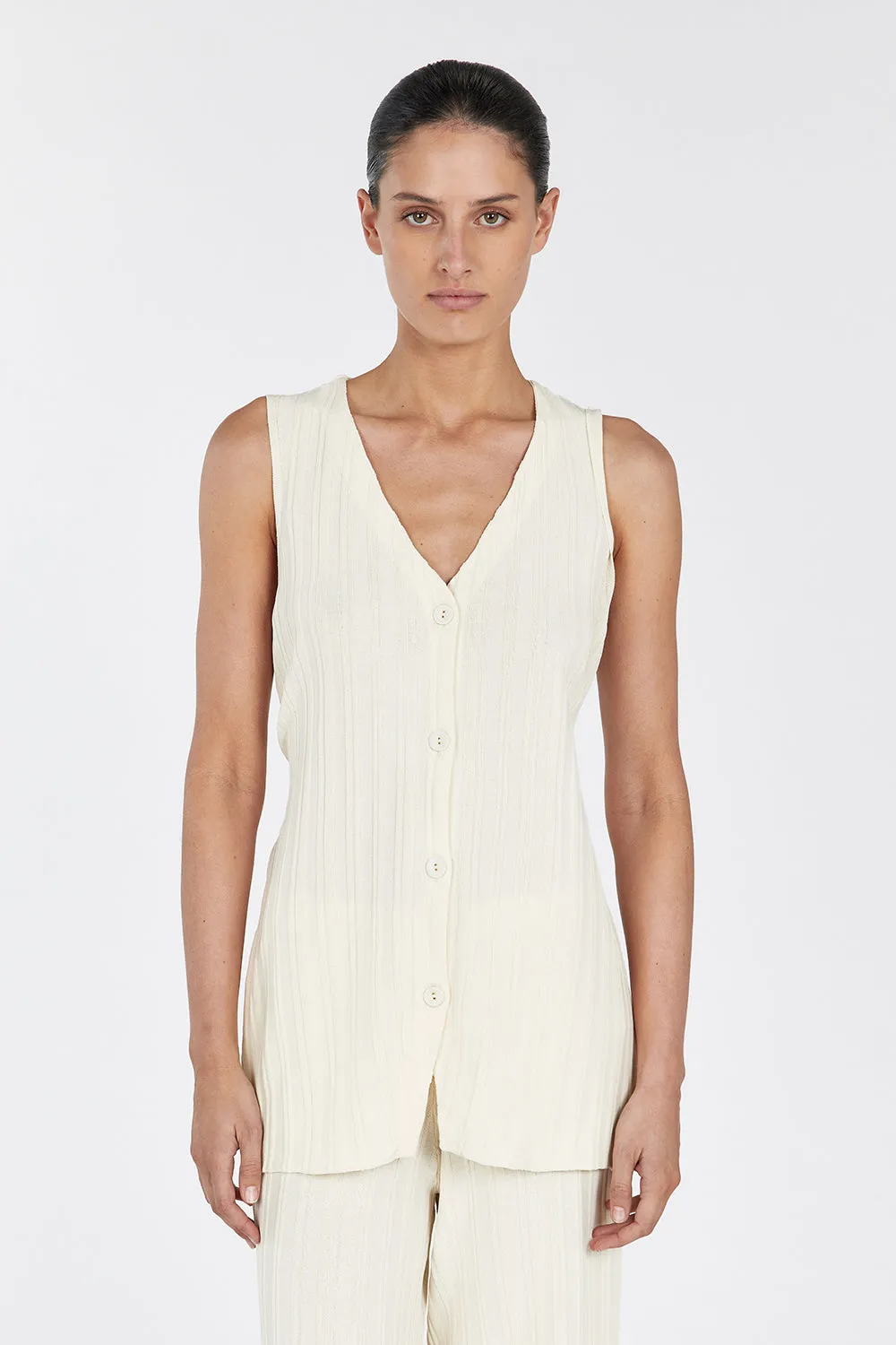 SYLVIA CREAM LONGLINE VEST sold by Dissh product image thumbnail 2