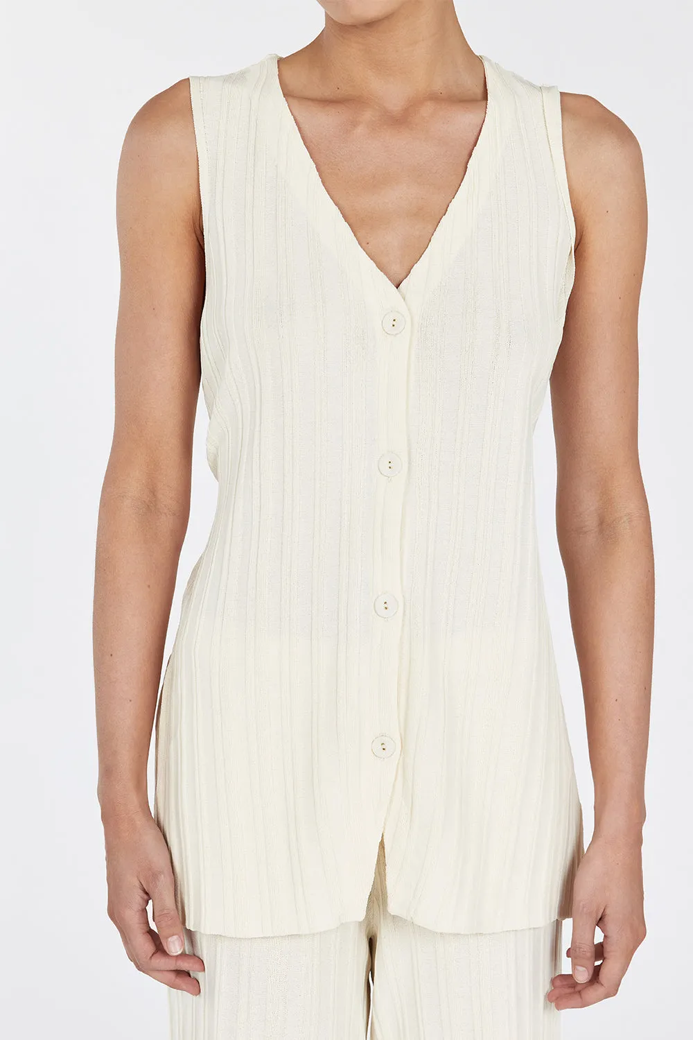 SYLVIA CREAM LONGLINE VEST sold by Dissh product image thumbnail 5