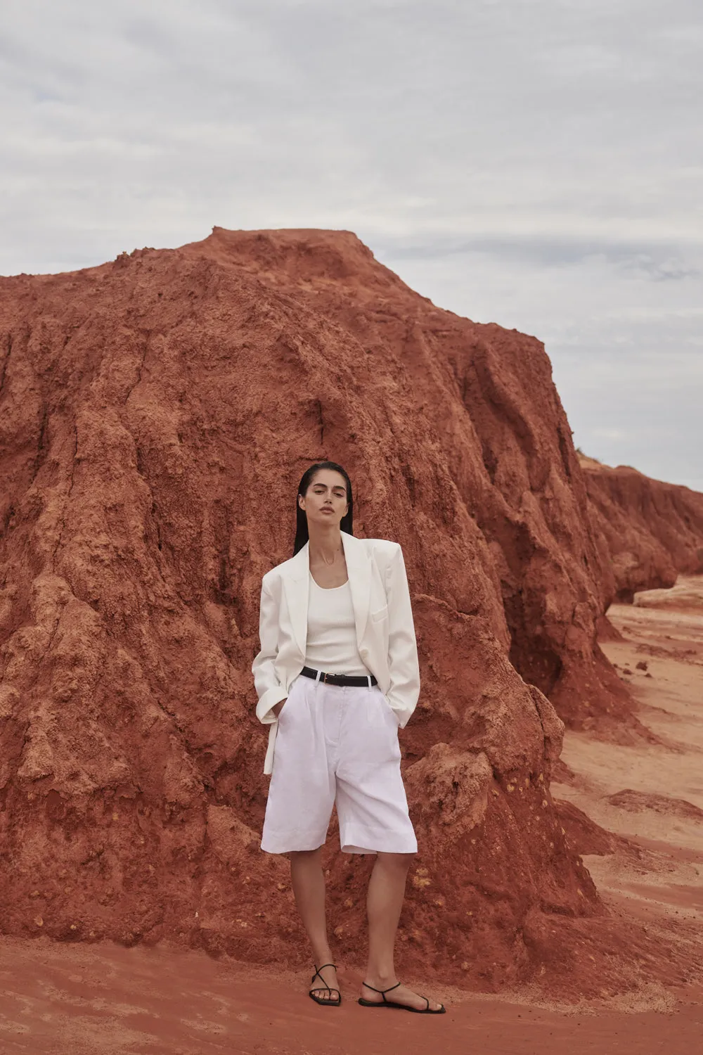 KAYLA WHITE LINEN BERMUDA SHORT sold by Dissh