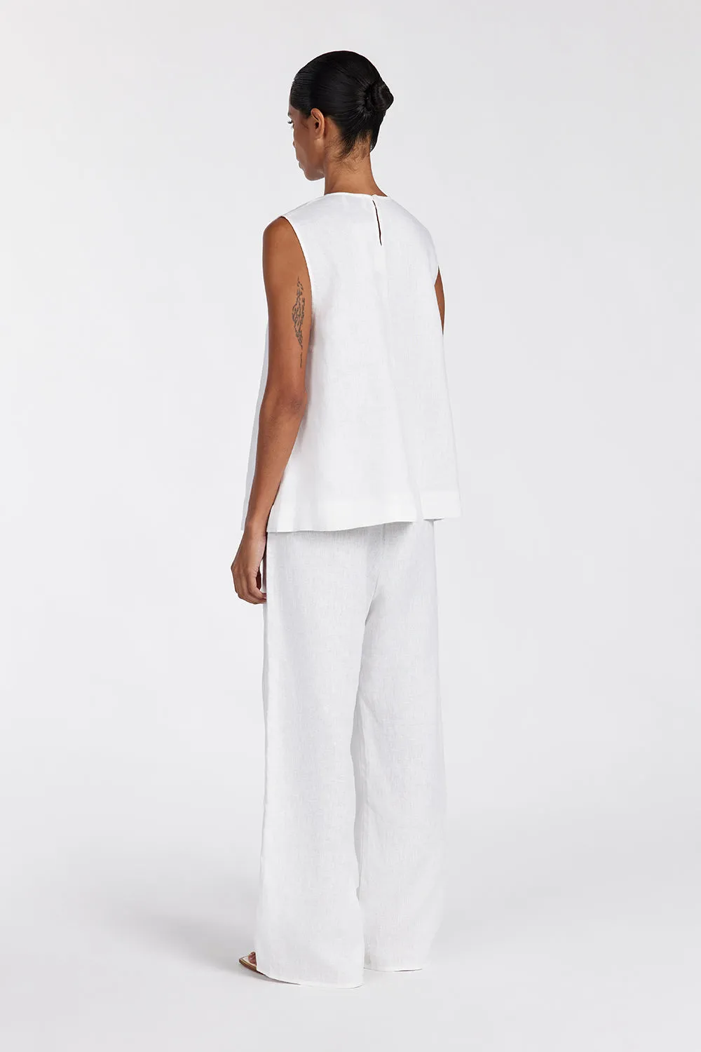 ANA WHITE LINEN SCOOP TOP sold by Dissh product image thumbnail 4