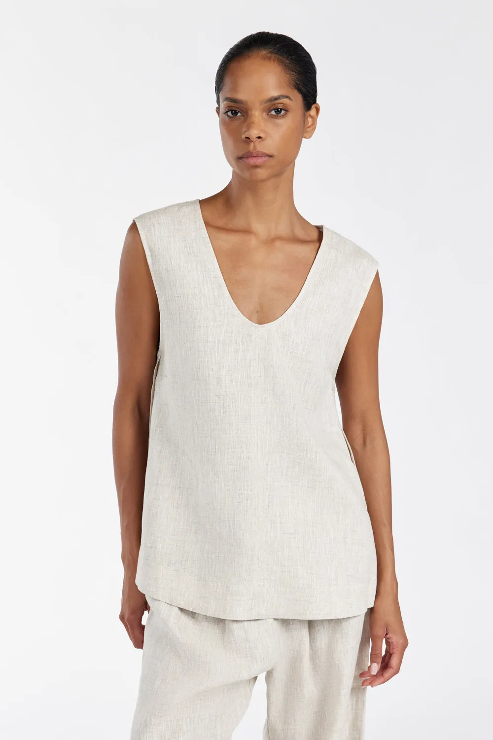 ANA NATURAL LINEN SCOOP TOP sold by Dissh product image thumbnail 2
