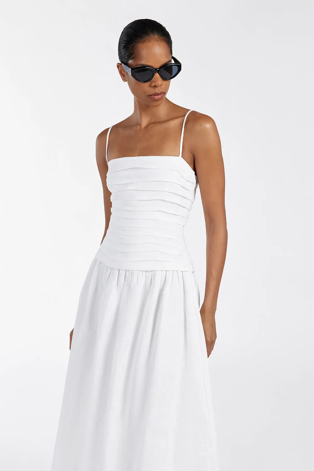 REECE WHITE LINEN MIDI DRESS sold by Dissh product image thumbnail 2