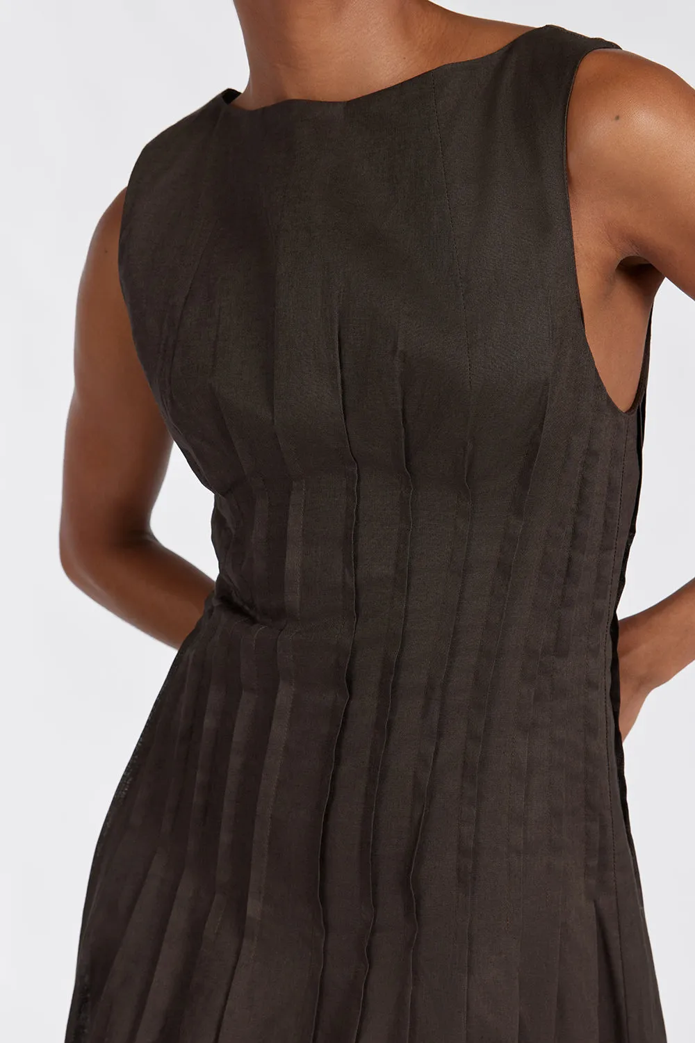 MANA BITTER CHOC LINEN MIDI DRESS sold by Dissh product image thumbnail 5