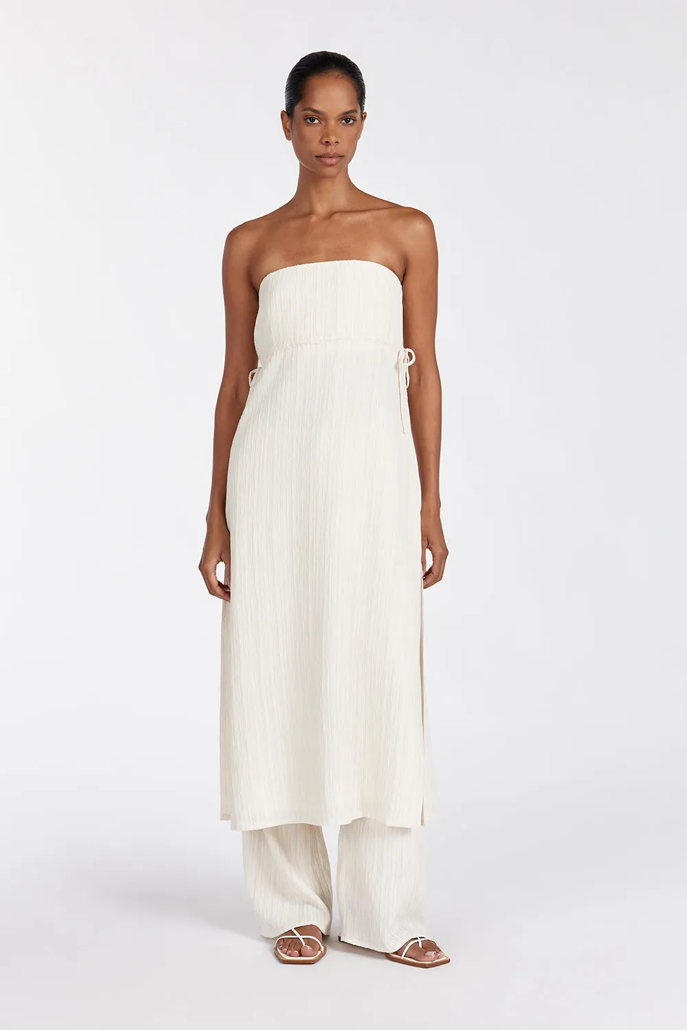 LOZ CREAM TUNIC TOP sold by Dissh