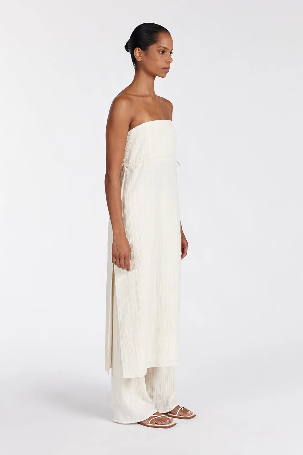 LOZ CREAM TUNIC TOP sold by Dissh product image thumbnail 3