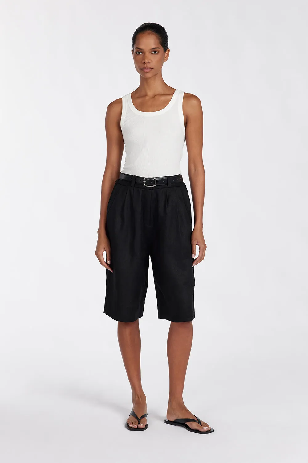 KAYLA BLACK LINEN BERMUDA SHORT sold by Dissh