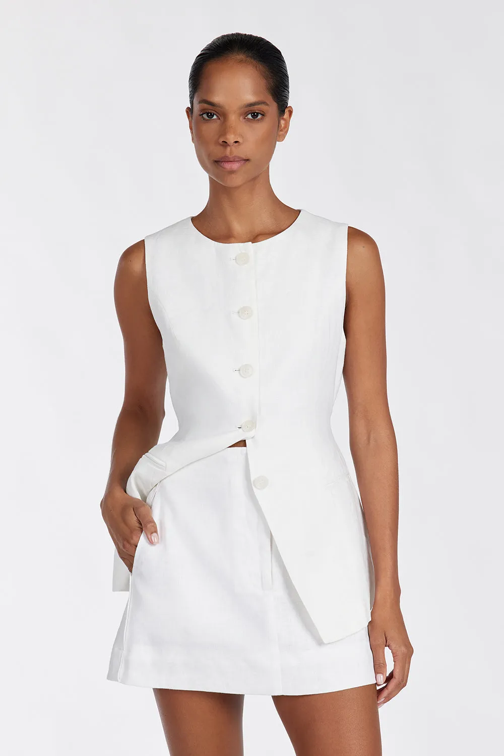 BLOOM WHITE LINEN MINI SKIRT sold by Dissh product image thumbnail 2