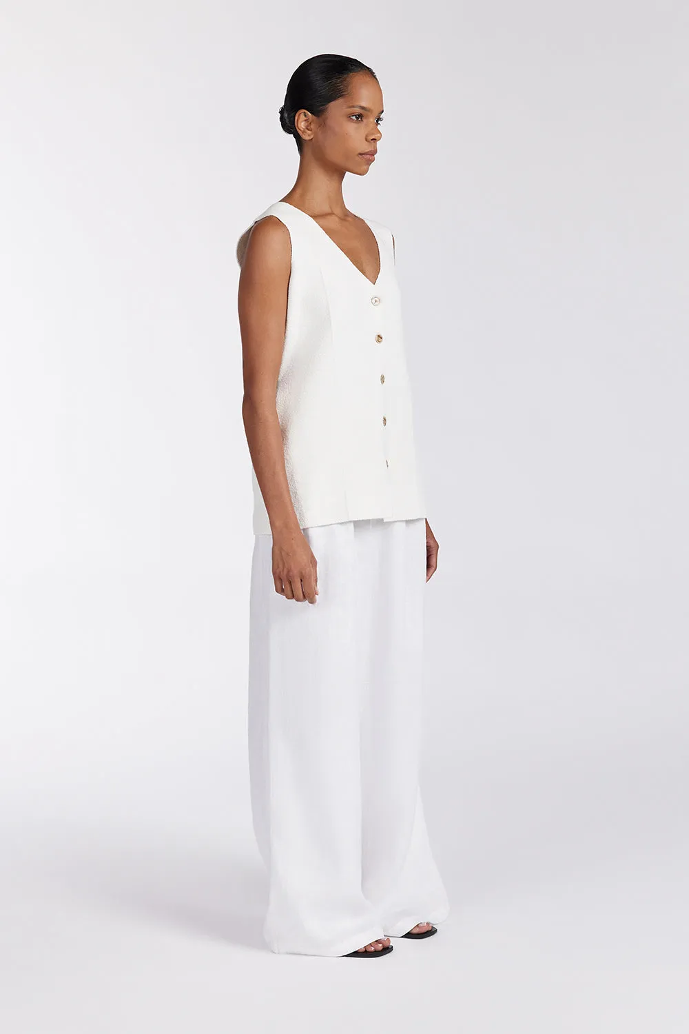 LISA OFF WHITE TAILORED KNIT VEST sold by Dissh product image thumbnail 3