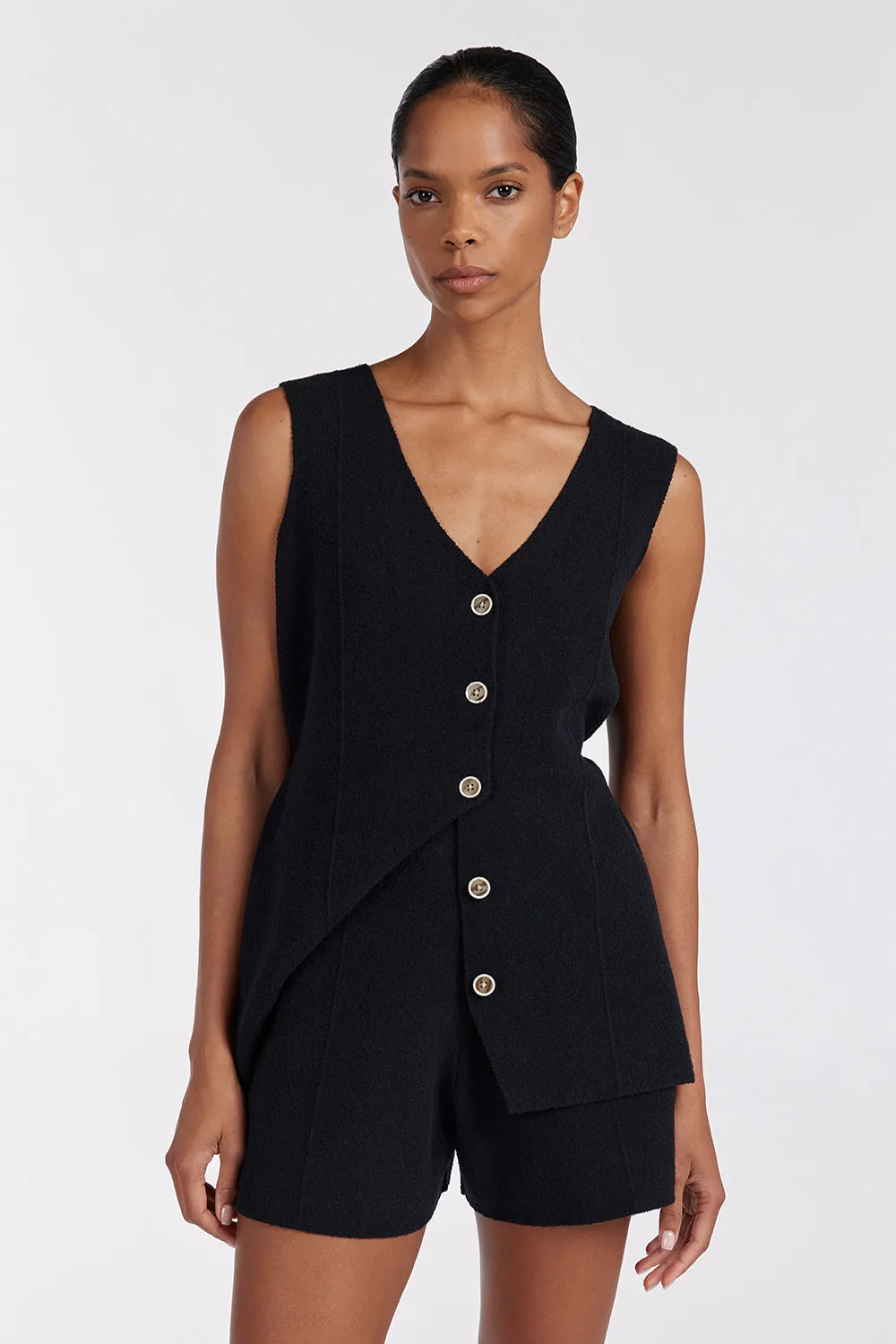 LISA BLACK TAILORED KNIT SHORT sold by Dissh product image thumbnail 2