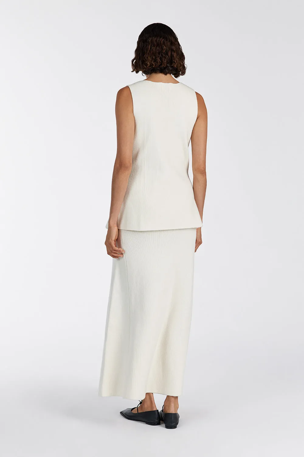 AVA CREAM LONGLINE KNIT MIDI SKIRT sold by Dissh product image thumbnail 5