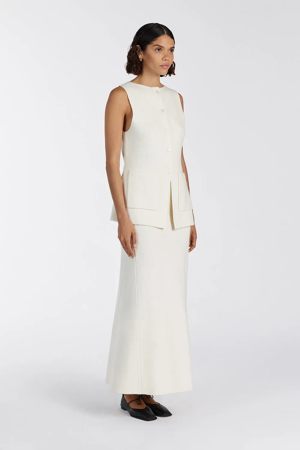 AVA CREAM LONGLINE KNIT MIDI SKIRT sold by Dissh product image thumbnail 4