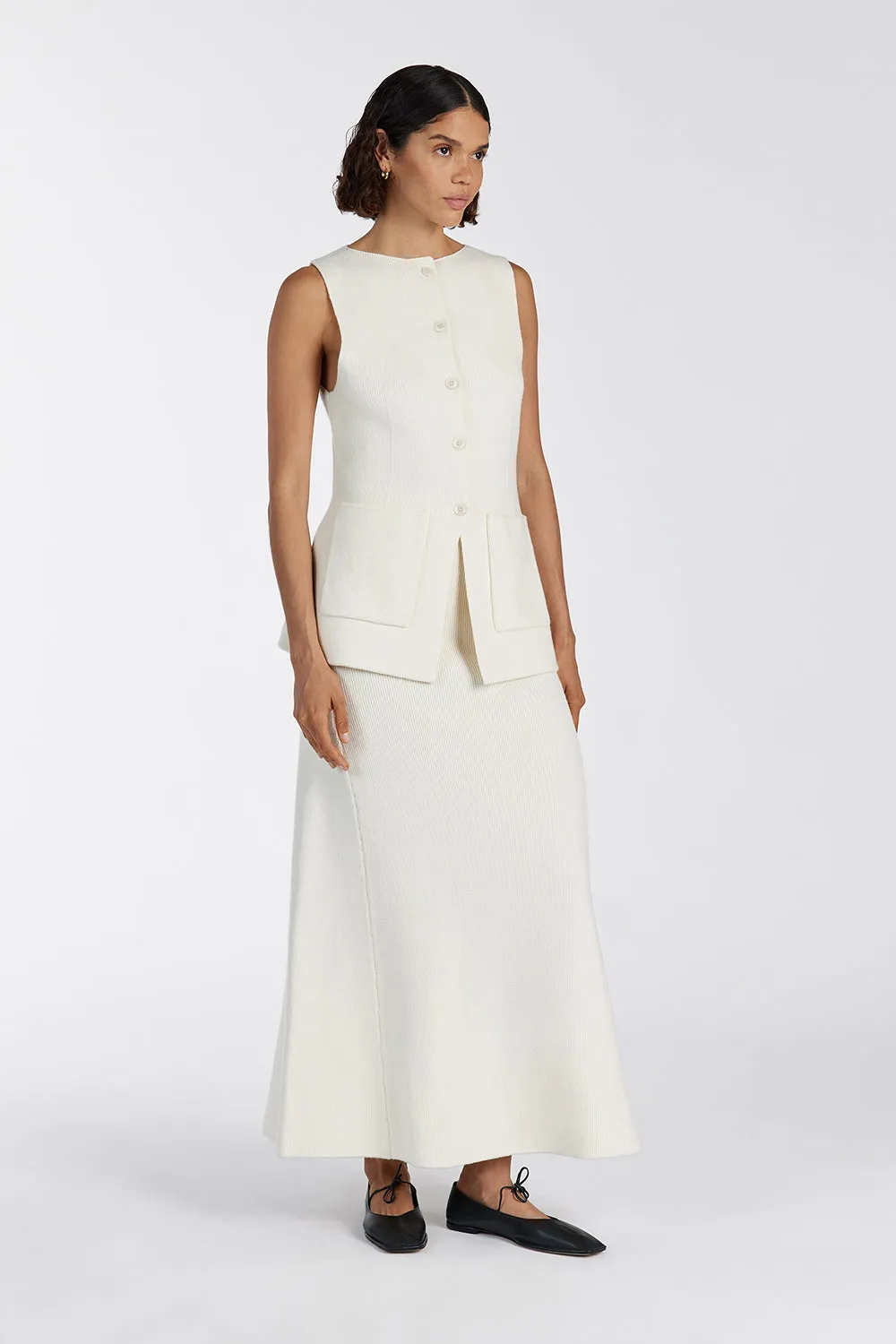 AVA CREAM LONGINE KNIT VEST sold by Dissh product image thumbnail 4