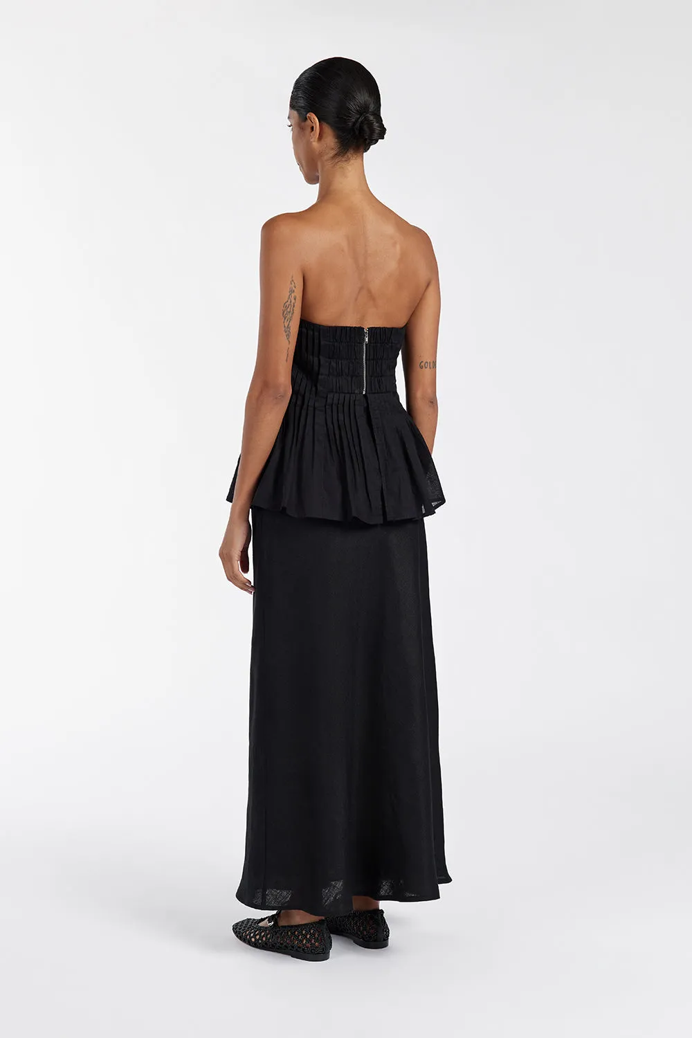 TYRA BLACK LINEN MIDI SKIRT sold by Dissh product image thumbnail 4