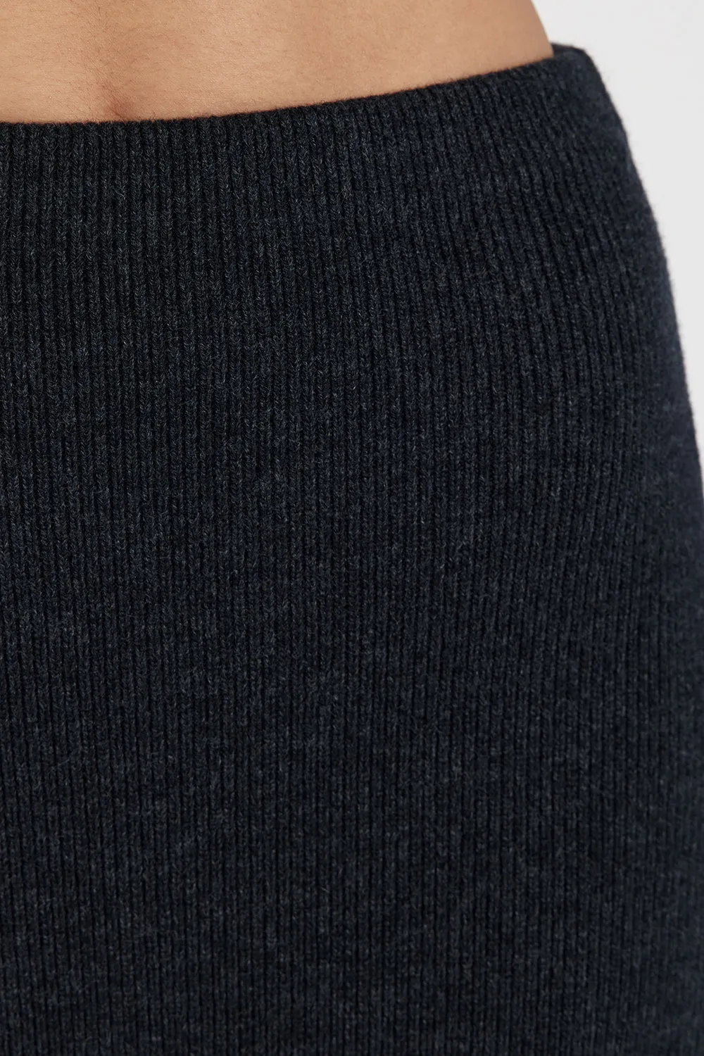AVA INK LONGLINE KNIT MIDI SKIRT sold by Dissh product image thumbnail 5