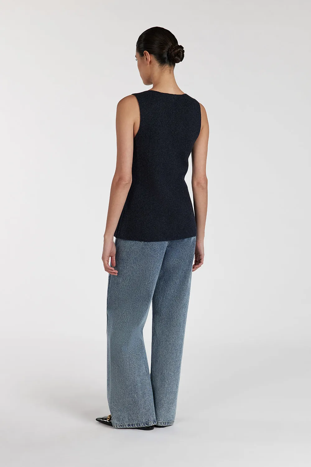 AVA INK LONGINE KNIT VEST sold by Dissh product image thumbnail 5