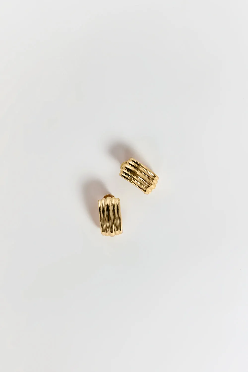 MÉGA WATERFALL LARGE GOLD EARRING sold by Dissh