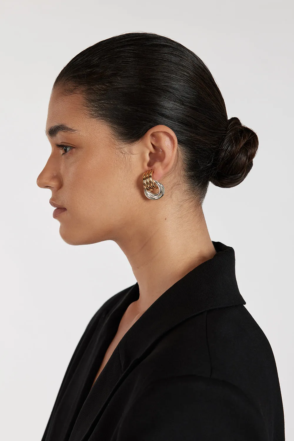 HEAVEN MAYHEM MINI KNOT MIXED EARRING sold by Dissh product image thumbnail 5