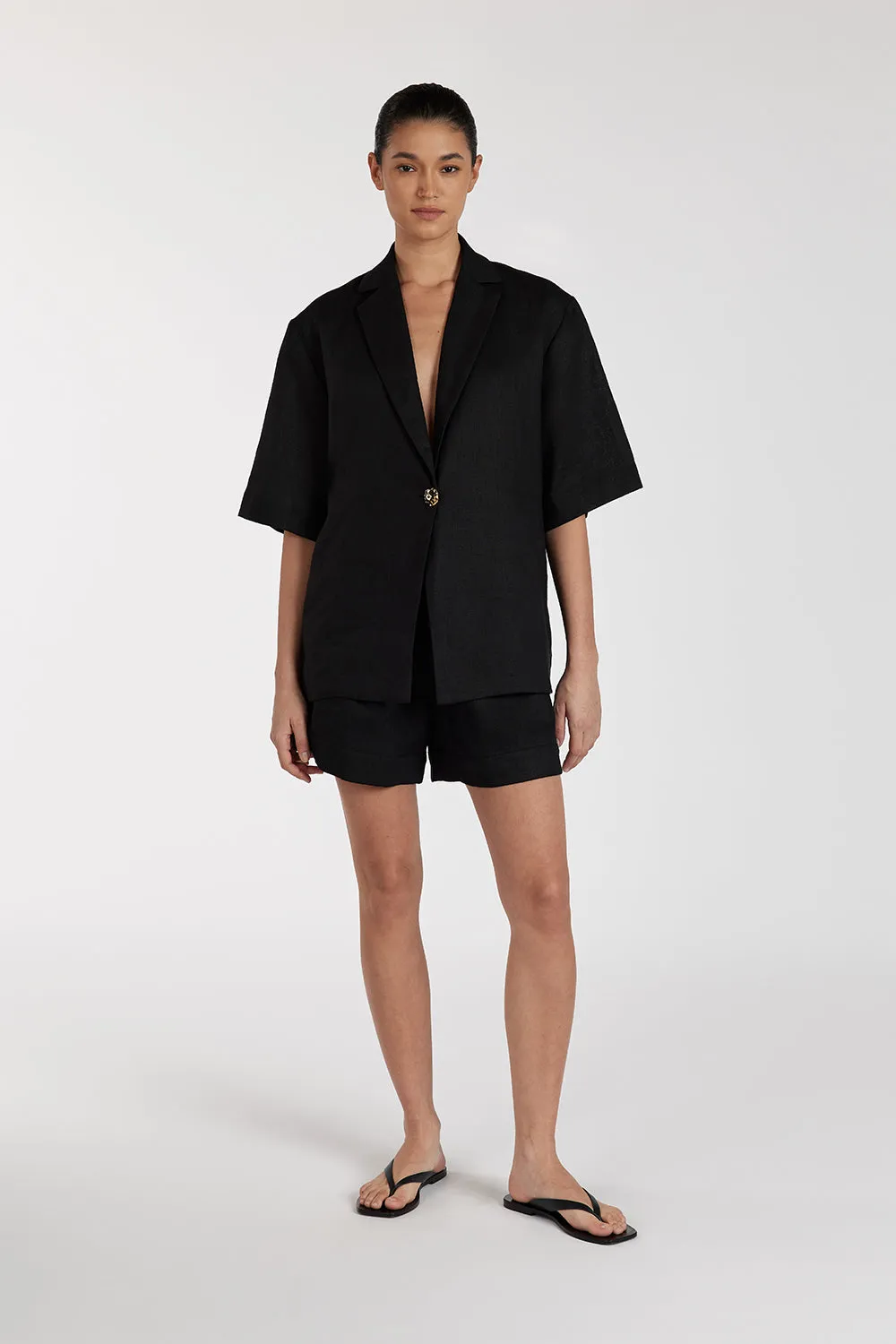 ALONDRA BLACK LINEN SHORT sold by Dissh