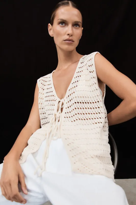 NOAH CROCHET NATURAL KNIT VEST sold by Dissh