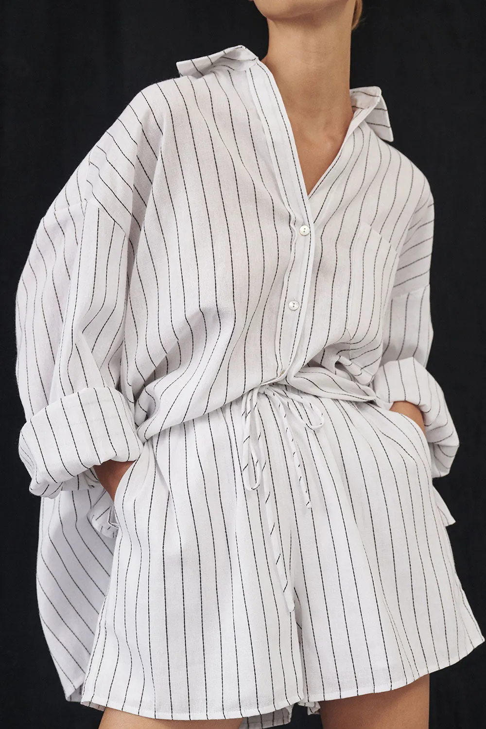 OLLIE WHITE STRIPE SHORT sold by Dissh