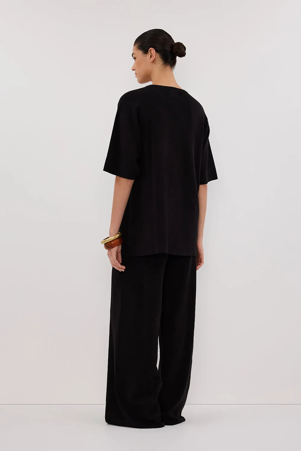 OLIVIA BLACK WIDE LEG KNIT PANT sold by Dissh product image thumbnail 4