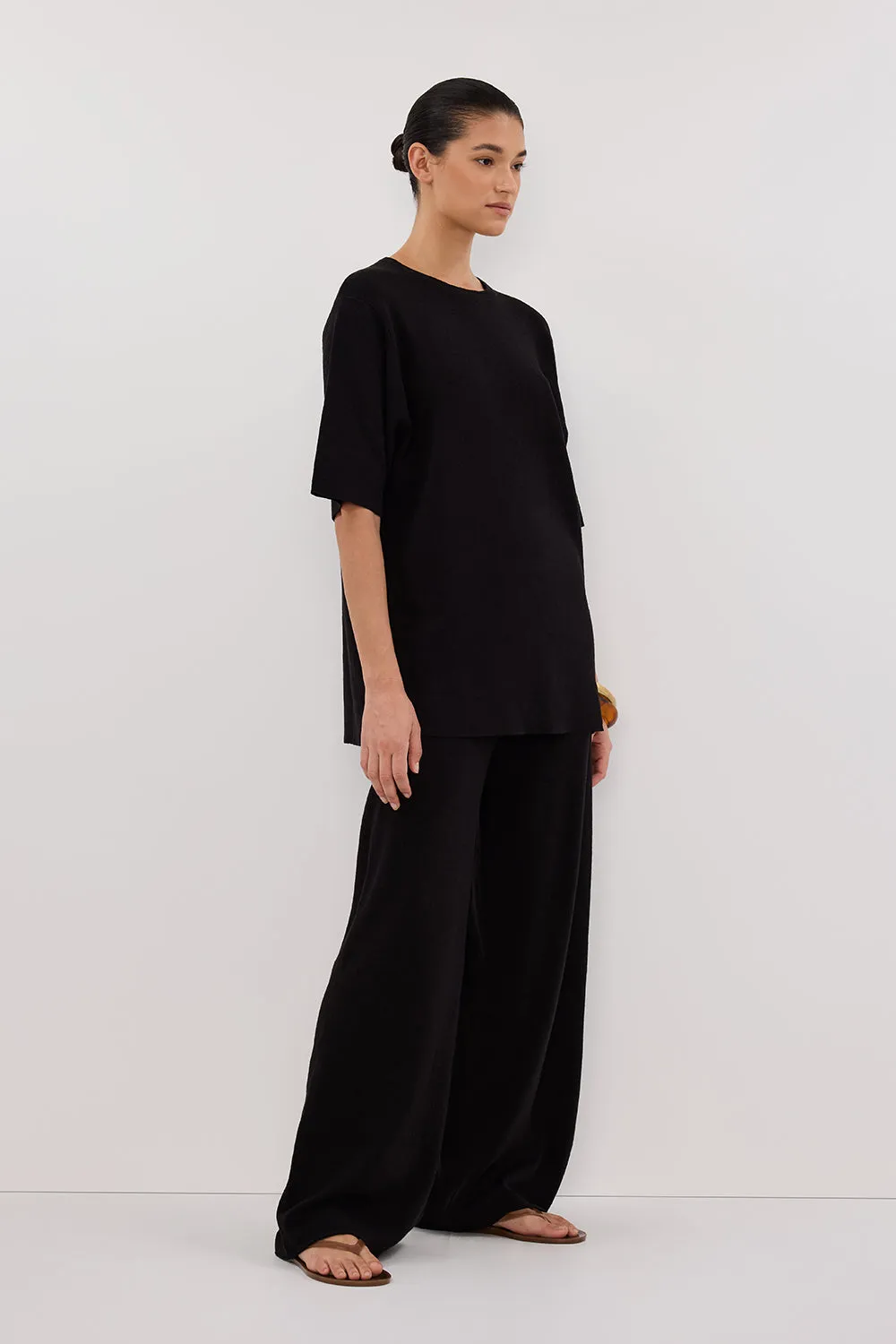 OLIVIA BLACK WIDE LEG KNIT PANT sold by Dissh product image thumbnail 3