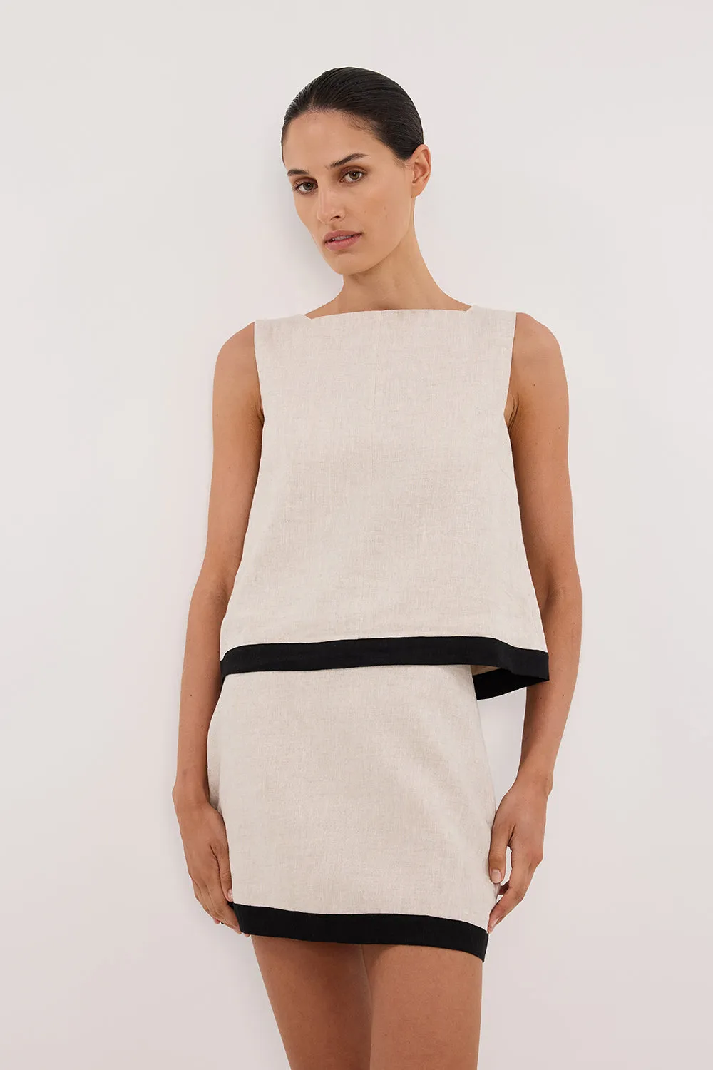 EBONY NATURAL LINEN SKORT sold by Dissh product image thumbnail 2