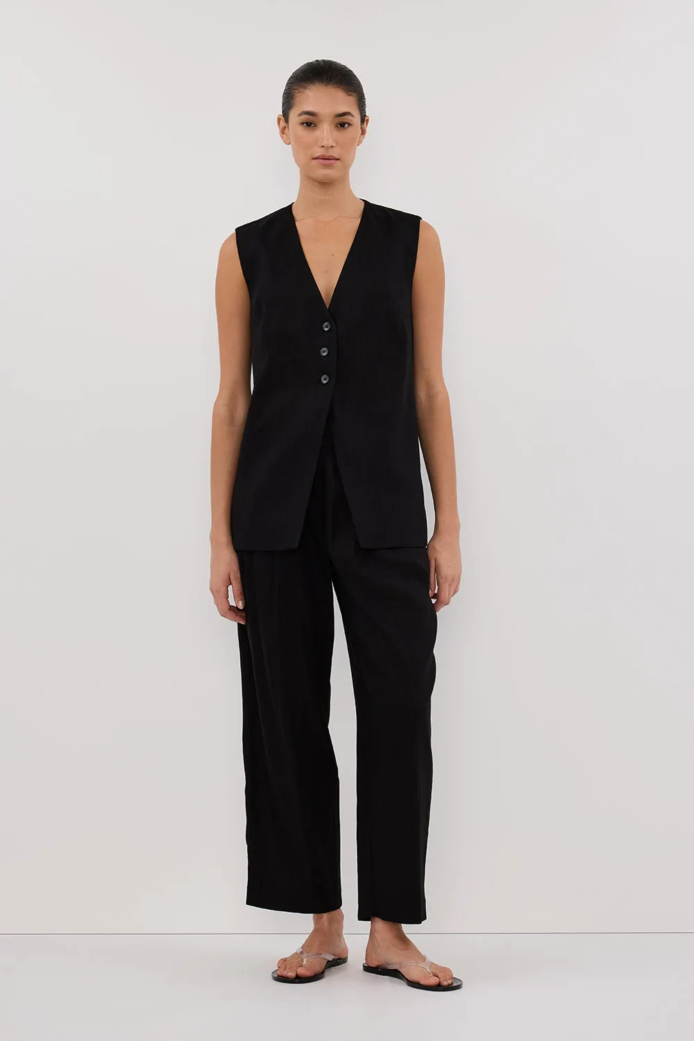 BRAX BLACK TAPERED PANT sold by Dissh