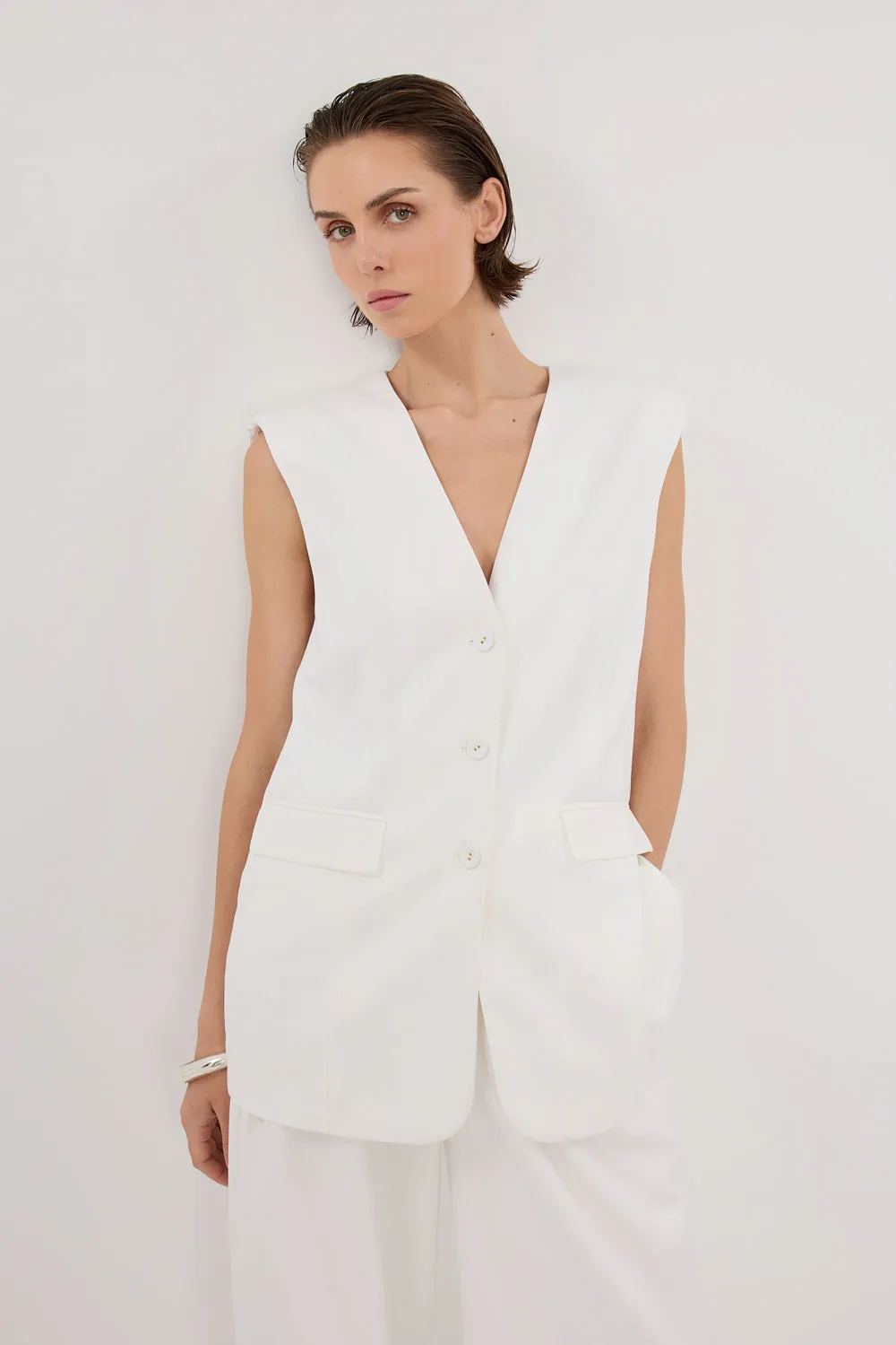 OLIVER WHITE OVERSIZED VEST sold by Dissh product image thumbnail 2