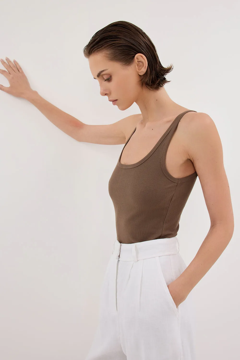 NINA CLOVER LOW SCOOP KNIT TANK sold by Dissh product image thumbnail 2