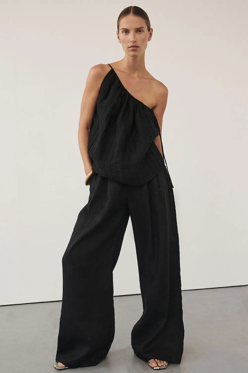 TAHITI BLACK ONE SHOULDER TOP sold by Dissh