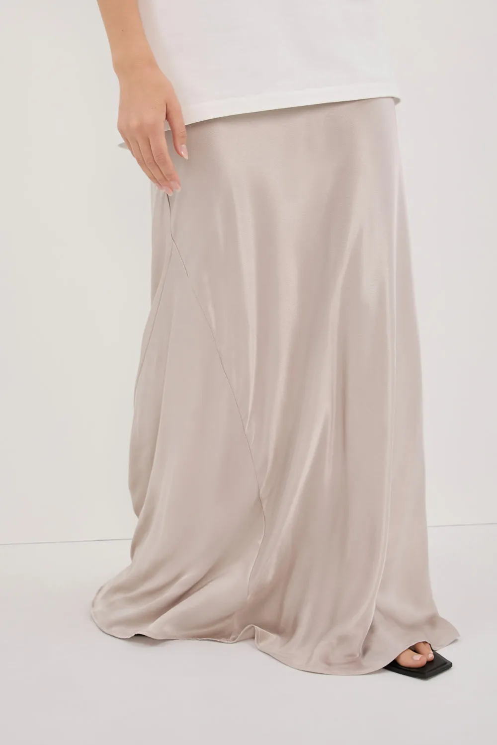 CHARLI CHALK SATIN MAXI SKIRT sold by Dissh product image thumbnail 5