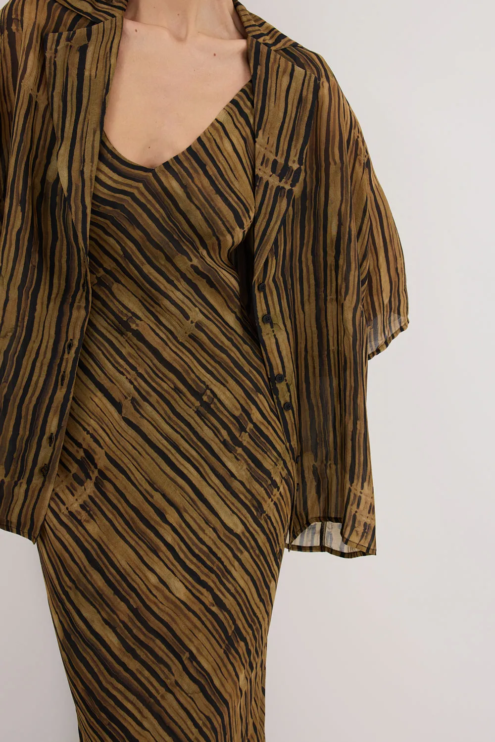 FLEUR DARK CHOCOLATE SHIRT sold by Dissh product image thumbnail 5