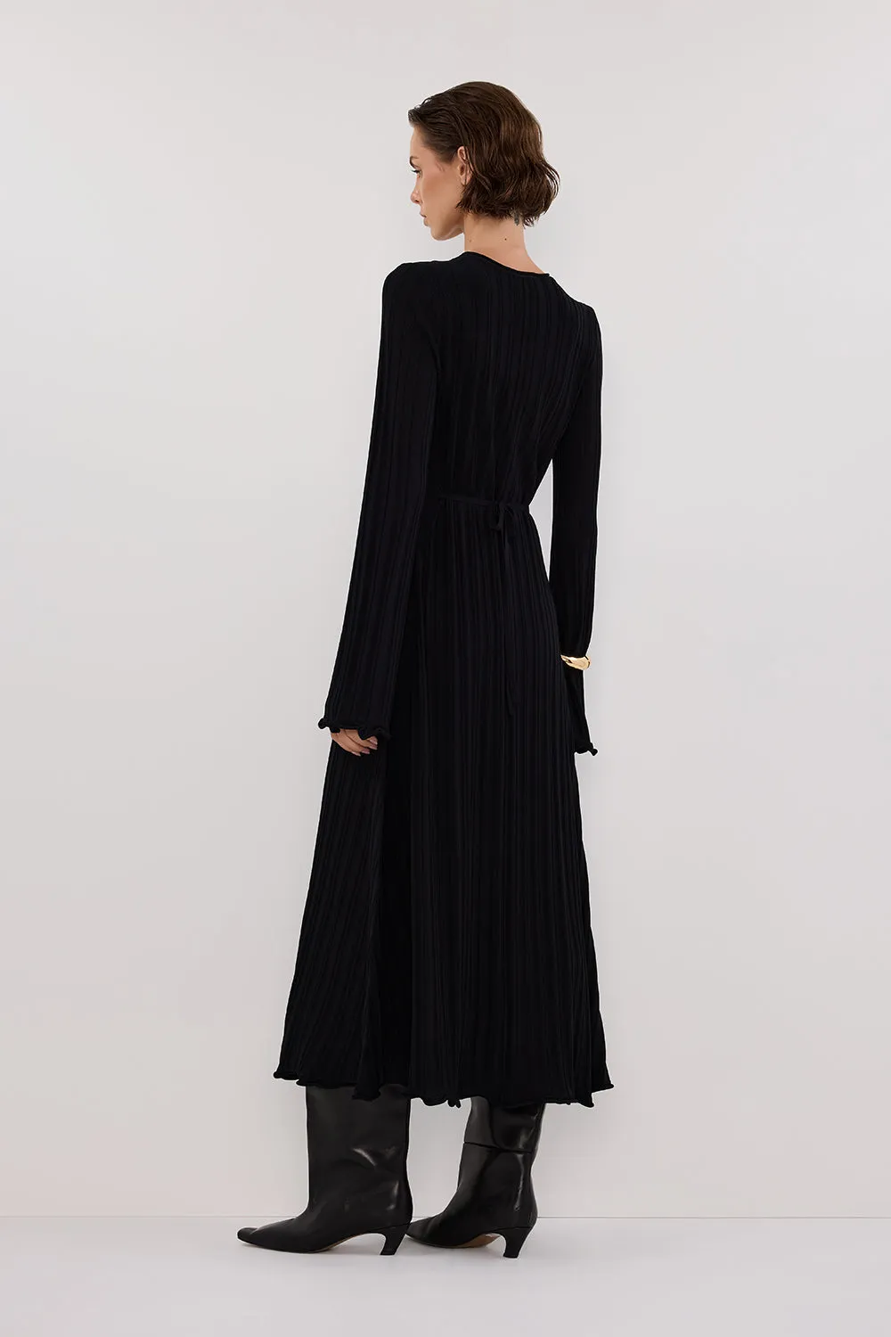 SYLVIA BLACK KNIT MIDI DRESS sold by Dissh product image thumbnail 5