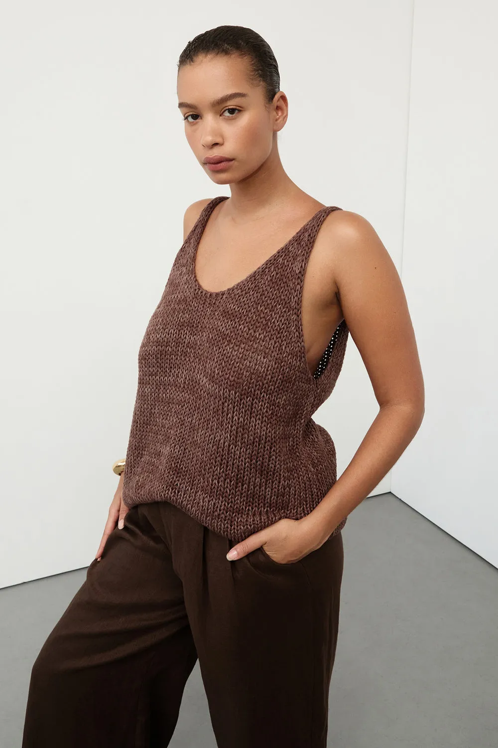 HEIDI CHOC MARLE SCOOP KNIT TANK sold by Dissh