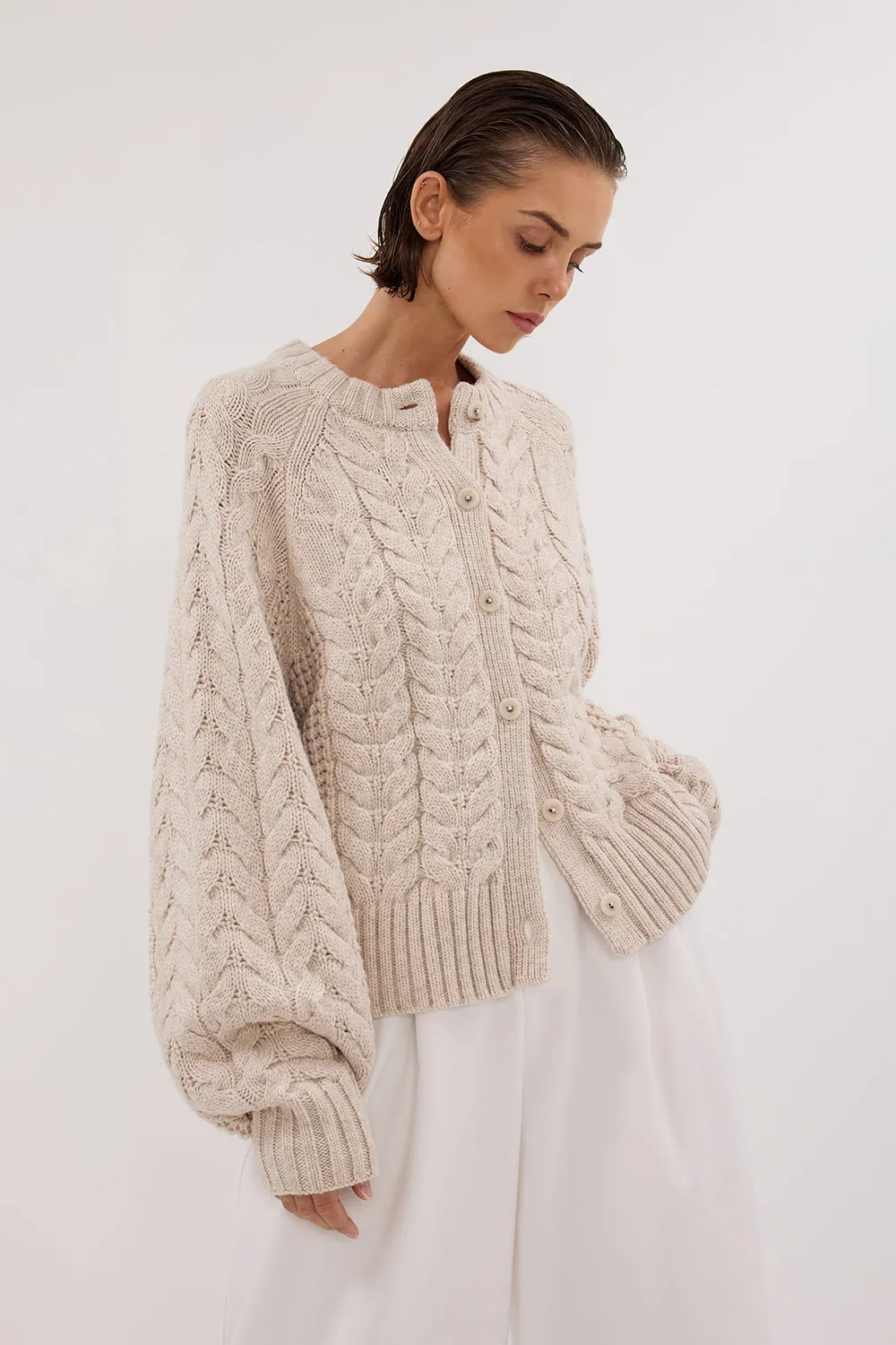 TOM CHALK CABLE KNIT CARDIGAN sold by Dissh product image thumbnail 2