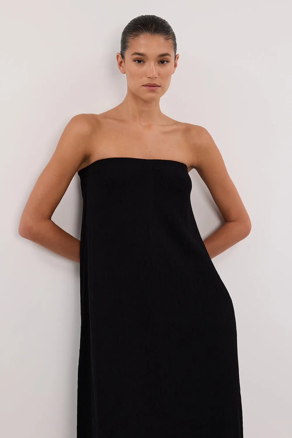 ALIAS BLACK TEXTURED KNIT STRAPLESS MIDI DRESS sold by Dissh product image thumbnail 3