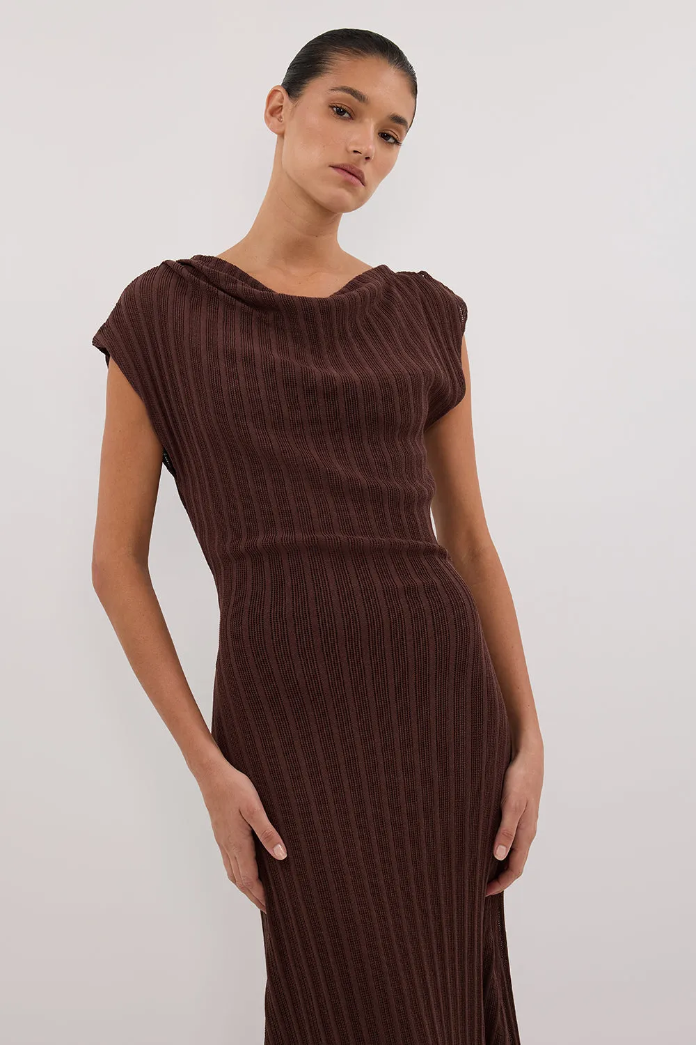 BOWIE WALNUT KNIT MAXI DRESS sold by Dissh product image thumbnail 2