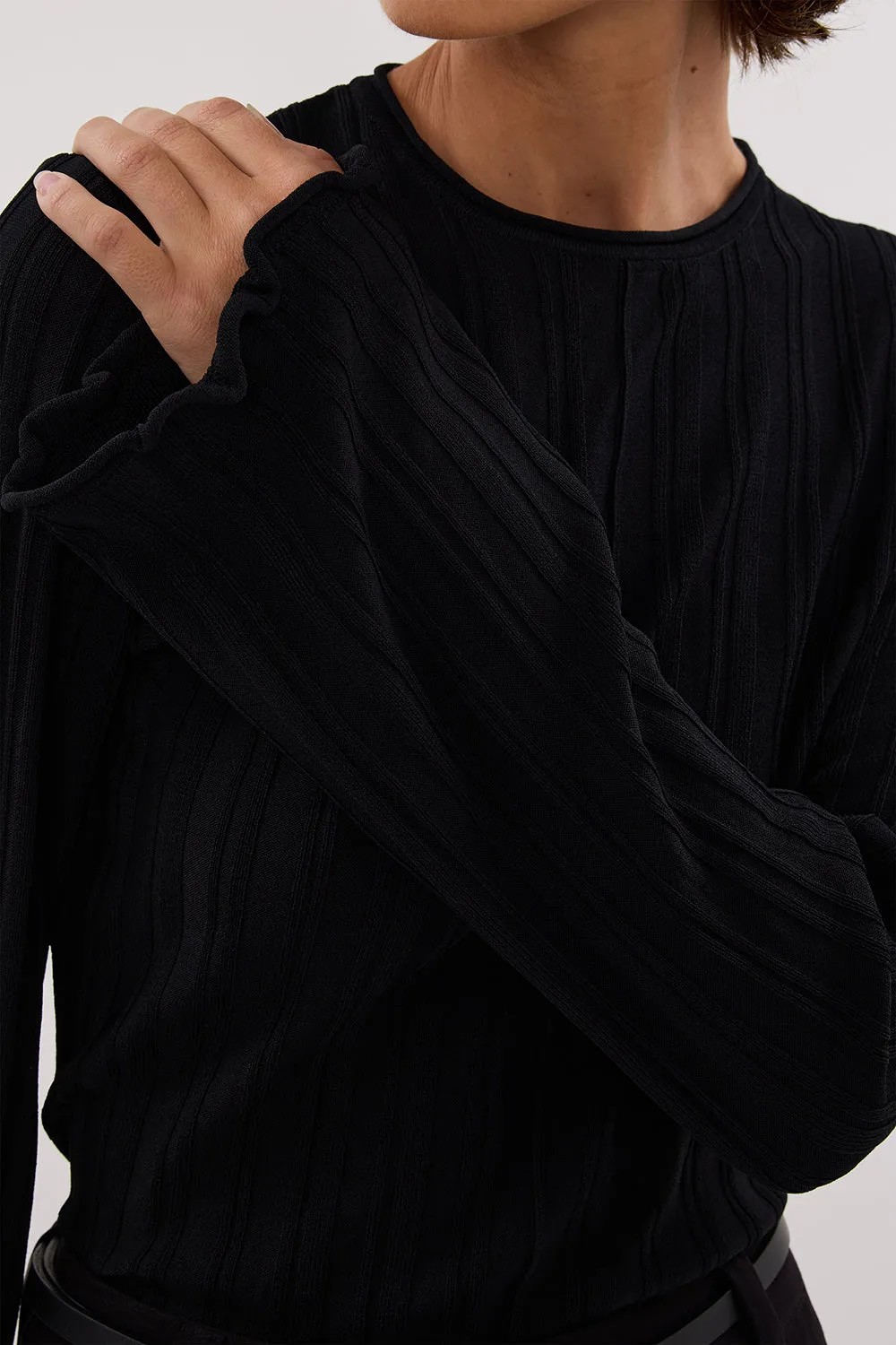 SYLVIA BLACK CREW KNIT TOP sold by Dissh product image thumbnail 5